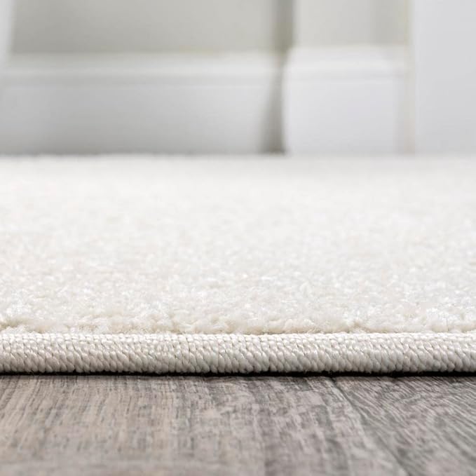 JONATHAN Y Haze Solid Low-Pile Cream 5' Round Indoor Area Rug, Coastal,Bohemian,Minimalist,Classic, Easy-Cleaning for Living Room,Bedroom,Kitchen,Pet Friendly,Non-Shedding (SEU100T-5R)