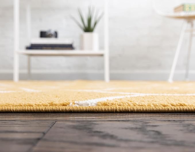Rugs.com Lattice Frieze Collection Rug – 8' x 10' Oval Yellow Medium Rug Perfect for Living Rooms, Large Dining Rooms, Open Floorplans