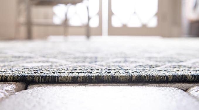 Unique Loom Outdoor Trellis Collection Area Rug - Tribal Trellis (5' 3" Round, Green/ Natural)