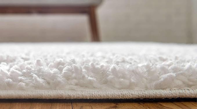 Unique Loom Davos Shag Collection Area Rug - Solid (6' 1" Round, White/ Ivory)