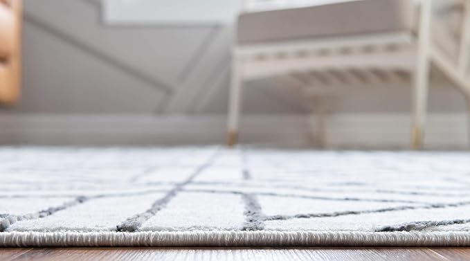 Rugs.com Lattice Trellis Collection Rug – 6' x 9' White Low-Pile Rug Perfect for Living Rooms, Large Dining Rooms, Open Floorplans