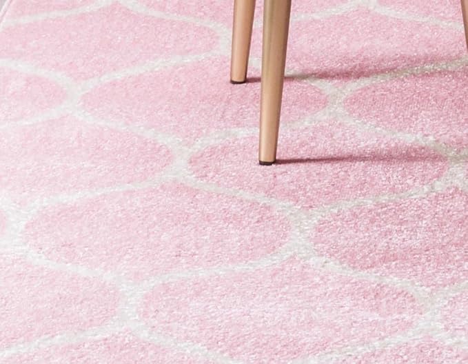 Rugs.com Lattice Frieze Collection Rug – 7' Round Light Pink Medium Rug Perfect for Kitchens, Dining Rooms