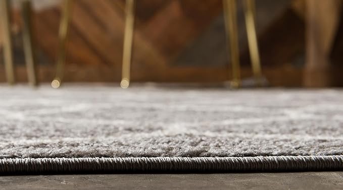 Rugs.com Lattice Frieze Collection Rug – 7' Round Light Gray Medium Rug Perfect for Kitchens, Dining Rooms