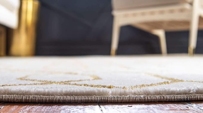Unique Loom Marilyn Monroe Glam Collection Area Rug - Trellis (4' 1' x 6' 1' Rectangle, White Gold/ Gold)