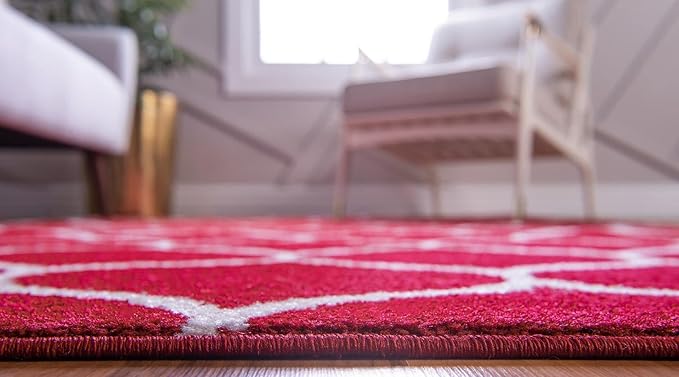 Rugs.com Lattice Frieze Collection Rug – 8' x 11' Red Medium Rug Perfect for Living Rooms, Large Dining Rooms, Open Floorplans