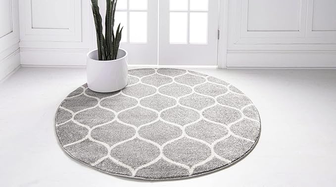 Rugs.com Lattice Frieze Collection Rug – 7' Round Light Gray Medium Rug Perfect for Kitchens, Dining Rooms