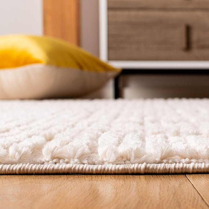 SAFAVIEH Marrakesh Collection Runner Rug - 2'2" x 6', Beige, Moroccan Boho Tribal Tassel Design, Non-Shedding & Easy Care, Ideal for High Traffic Areas in Living Room, Bedroom (MRK517C)