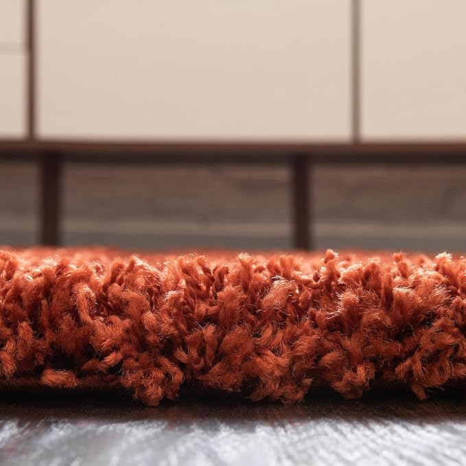 Unique Loom Solid Shag Collection Area Rug (3' 3" Round, Terracotta)