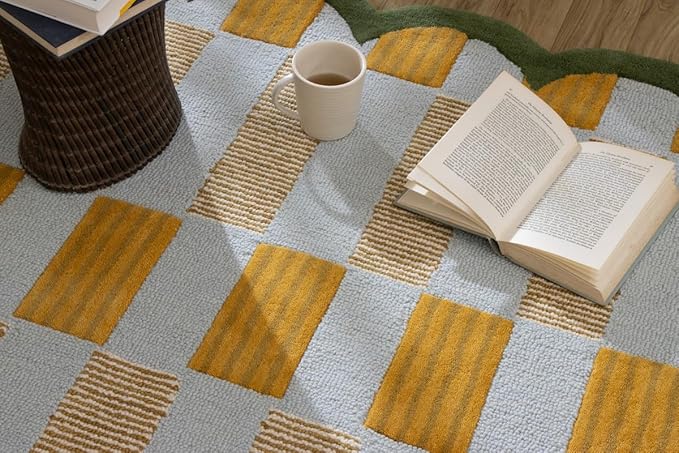 Hand-Tufted Wool Rug with Scalloped Edges, Light Blue Plaid Pattern, Cozy Soft Area Rug for Living Room, Bedroom and Nursery, Handmade Modern Accent Rug, 1x1 Ft (Sample)