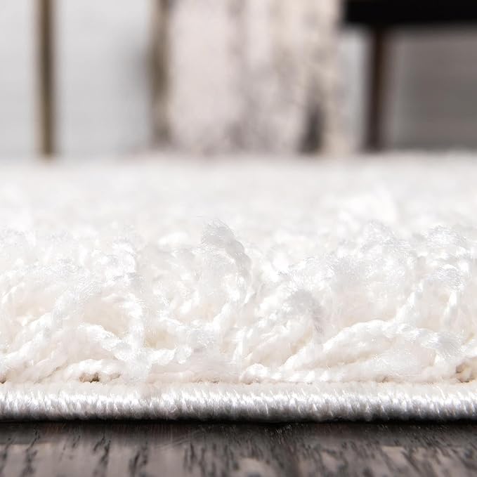 Unique Loom Solid Shag Collection Area Rug (10' x 13' 11" Rectangle, Snow White)