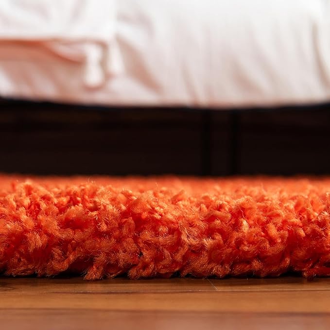 Unique Loom Solid Shag Collection Area Rug (3' 3" x 5' 3" Oval, Tiger Orange)