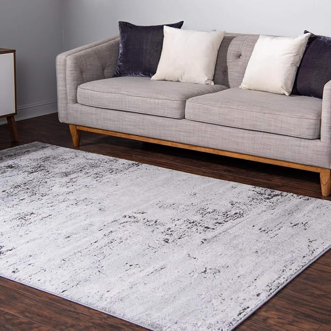 Rugs.com Leipzig Collection Area Rug – 8' x 10' Grey Low-Pile Rug Perfect for Living Rooms, Large Dining Rooms, Open Floorplans
