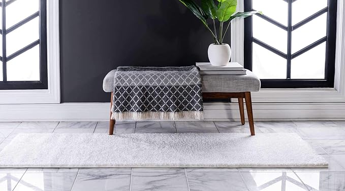 Unique Loom Solo Collection Area Rug - Calabasas (2' 2" x 6' 7" Runner, Snow White)
