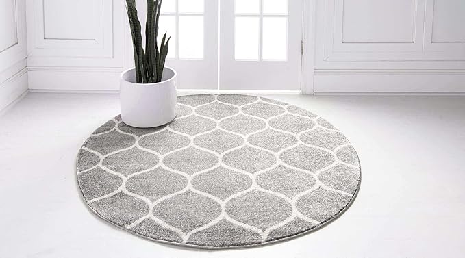 Rugs.com Lattice Frieze Collection Rug – 5' Round Light Gray Medium Rug Perfect for Kitchens, Dining Rooms