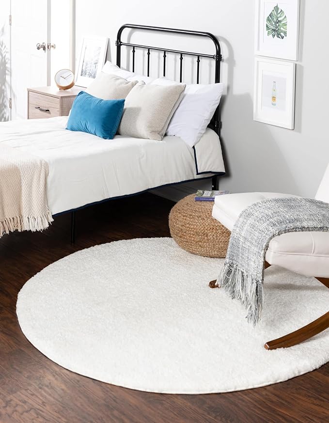 Unique Loom Solo Collection Area Rug - Calabasas (6' 1" Round, Snow White)