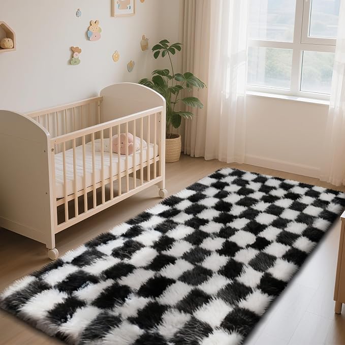 Checkered Rug for Bedroom, 3x5 Black and White Area Rugs, Classic Checkered Carpets Shaggy Area Rug, Bedside Rugs for Living Room Bedroom Kids Room Home Decor