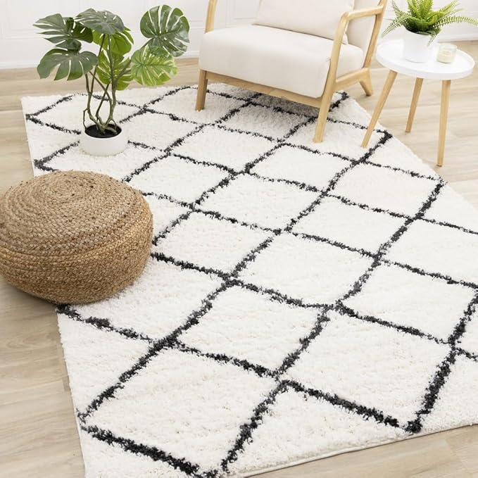 Soft Grey and White Lattice Carpet for Bedroom, 5x7 Washable Modern Rug for Living Room or a Versatile Accent to Refresh Any Room Décor