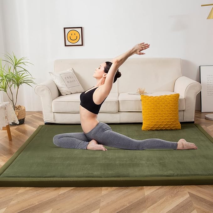 MAXYOYO Black Coral Velvet Area Rug, Thick Japanese Tatami Mat Living Room Carpet with Non-Slip Backing, Large Solid Color Mat for Bedroom Dormitory Yoga, 49 by 49 inch