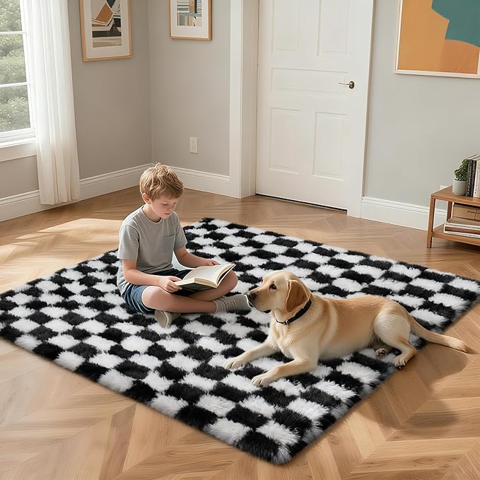 Checkered Rug for Bedroom, 5x8 Black and White Area Rugs, Classic Checkered Carpets Shaggy Area Rug, Bedside Rugs for Living Room Bedroom Kids Room Home Decor