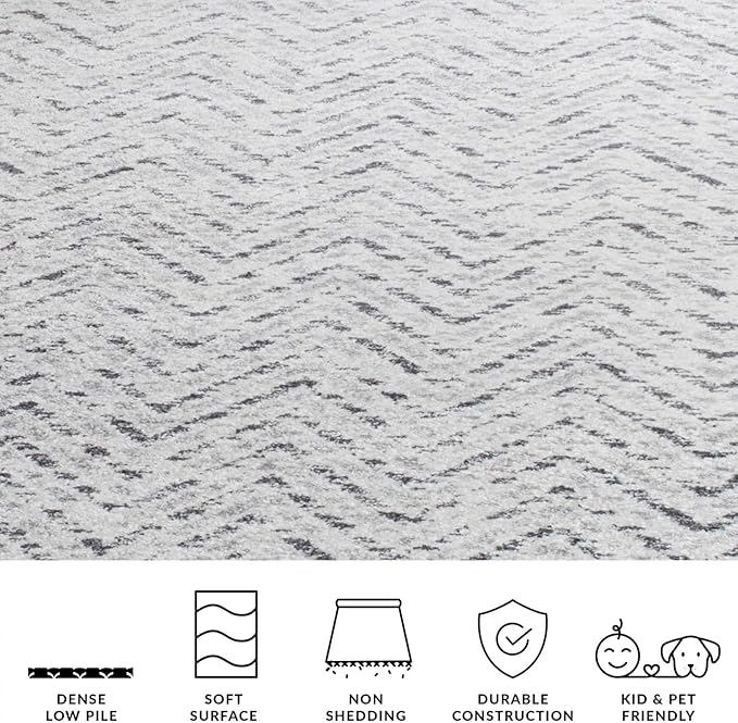SAFAVIEH Area Rug 8x10 - Adirondack Collection - Large - Ivory & Charcoal, Chevron Pattern, Non-Shedding & Easy Cleaning, Ideal for Living Room, Bedroom, Office, Dining Space (ADR104N)