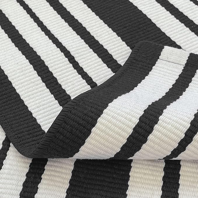 KOZYFLY Black and White Striped Outdoor Rug 5x7 Ft Area Rug Washable Indoor Outdoor Rug Cotton Outdoor Patio Rugs Farmhouse Rugs Living Room Carpet for Patio Dining Room Bedroom