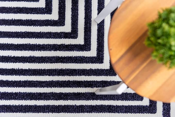 Unique Loom Sabrina Soto Outdoor Collection Geometric, Modern, Vibrant, Carved Area Rug (5' 0 x 8' 0 Rectangular, Navy Blue/ Ivory)