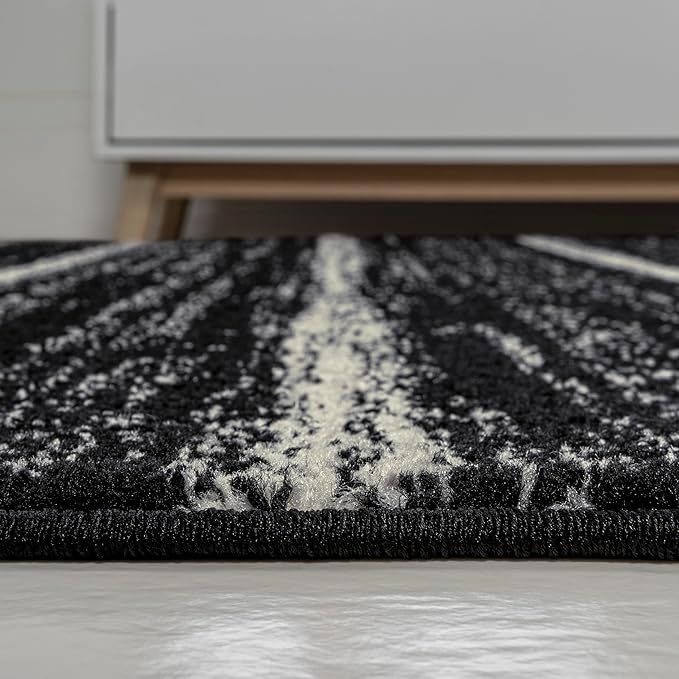 JONATHAN Y Williamsburg Minimalist Stripe Black/Cream Indoor Area Rug, 4x6, Contemporary, Modern, Easy-Cleaning for Living Room, Bedroom, Kitchen, Pet Friendly, Non-Shedding (MOH201F-4)