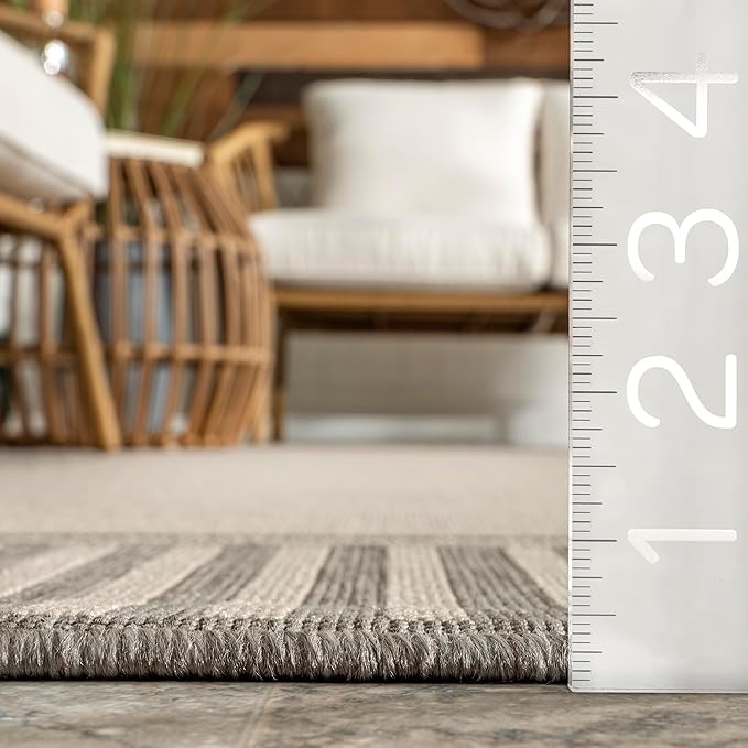 Nuloom Asha Light Grey/Ivory, 4' x 6', Casual, Striped Border, Soft and Cozy, High Traffic, Stain Resistant, Easy Clean, Durable Area Rug for Indoor/Outdoor Patio, Deck, Porch, Garden, Courtyard
