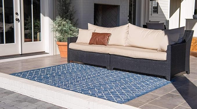 Unique Loom Outdoor Trellis Collection Area Rug - Tribal Trellis (8' x 10' Rectangle, Blue/ Ivory)