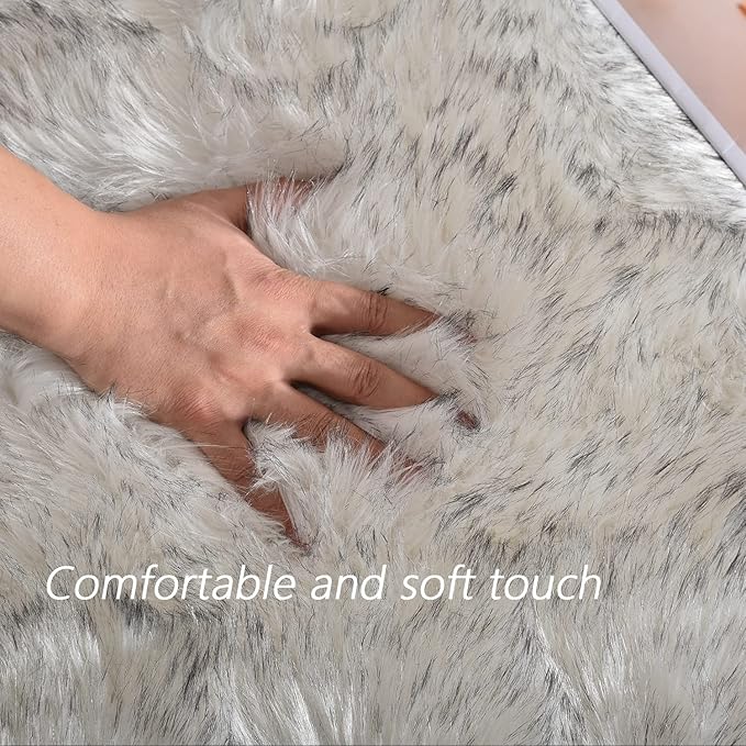 Latepis Grey and White Small Round Rug 3ft Faux Sheepskin Fur Circle Rug for Living Room Bedside Fluffy Shag Rugs Cute Room Décor