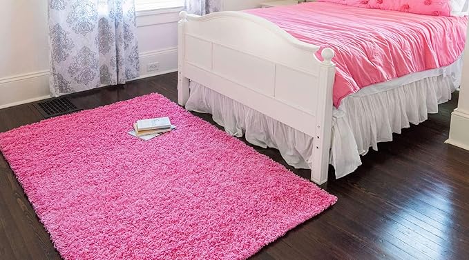 Unique Loom Solid Shag Collection Area Rug (2' x 3' 1" Rectangle, Taffy Pink)