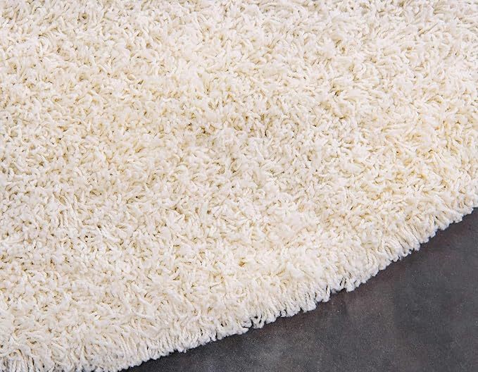 Unique Loom Solid Shag Collection Area Rug (6' 1" Round, Pure Ivory)