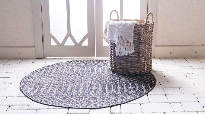 Unique Loom Outdoor Trellis Collection Area Rug - Tribal Trellis (4' 1" Round, Charcoal Gray/ Natural)