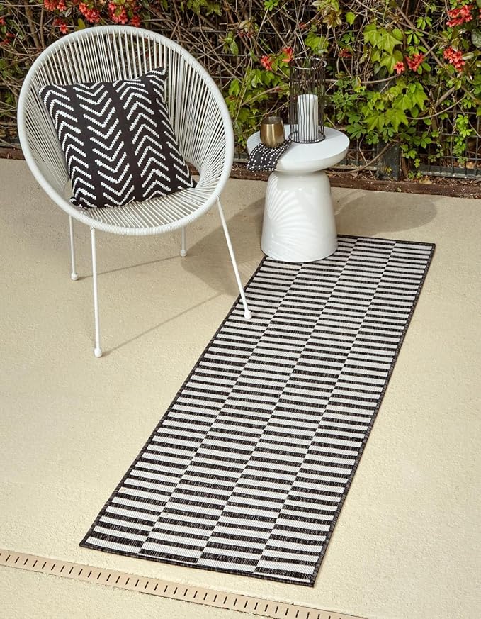 Unique Loom Outdoor Striped Collection Area Rug - Striped (2' 7" x 10' Runner Charcoal/Ivory)