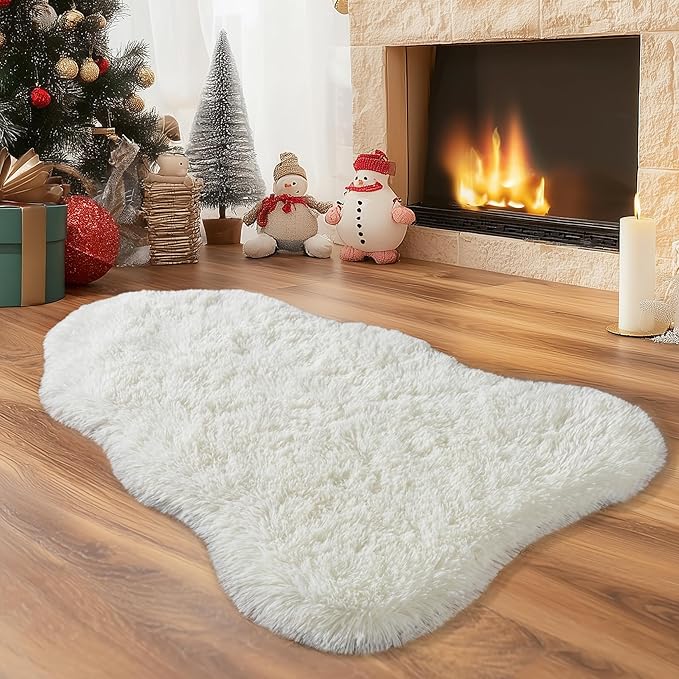 Small Rugs for Bedroom, Cream White Fluffy Shag Rug, 2x3 Ft Small Throw Rug, Soft Fuzzy Shaggy Bedside Rug for Indoor Home Decor Aesthetic