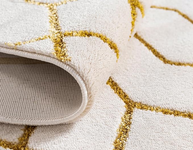 Unique Loom Marilyn Monroe Glam Collection Area Rug - Trellis (6' 1' x 9' Rectangle, White Gold/ Gold)