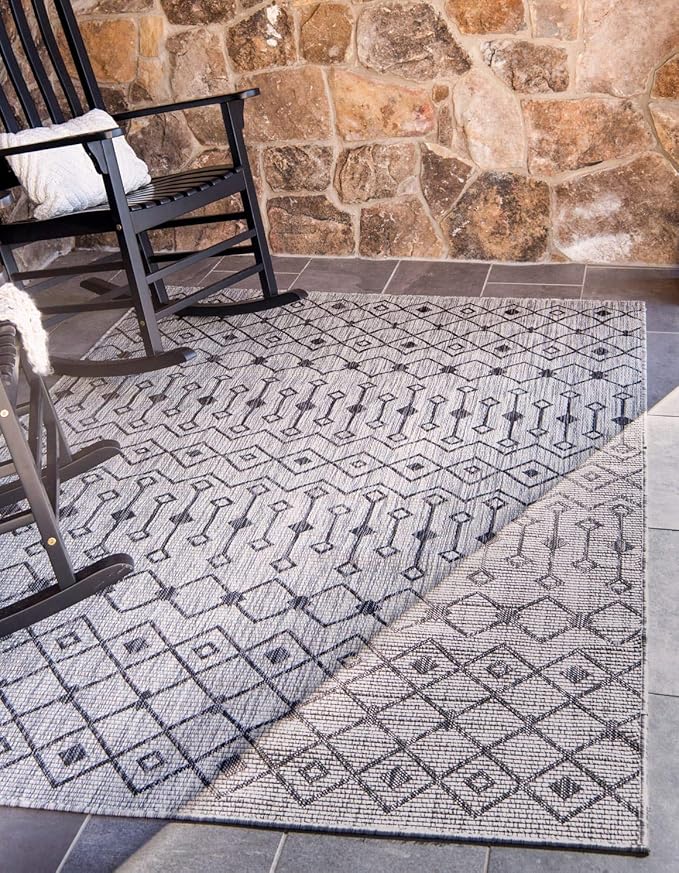 Unique Loom Outdoor Trellis Collection Area Rug - Tribal Trellis (9' x 12' Rectangle, Gray/ Black)