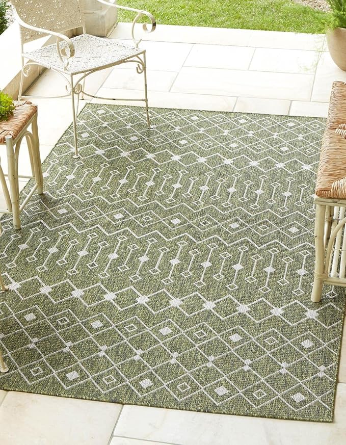 Unique Loom Outdoor Trellis Collection Area Rug - Tribal Trellis (3' 3" x 5' 3" Rectangle, Green/ Natural)