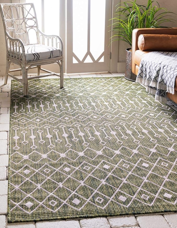 Unique Loom Outdoor Trellis Collection Area Rug - Tribal Trellis (4' 1" x 6' 1" Rectangle, Green/ Natural)