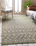 Unique Loom Outdoor Trellis Collection Area Rug - Tribal Trellis (7' 10" x 11' 4" Rectangle, Green/ Natural)