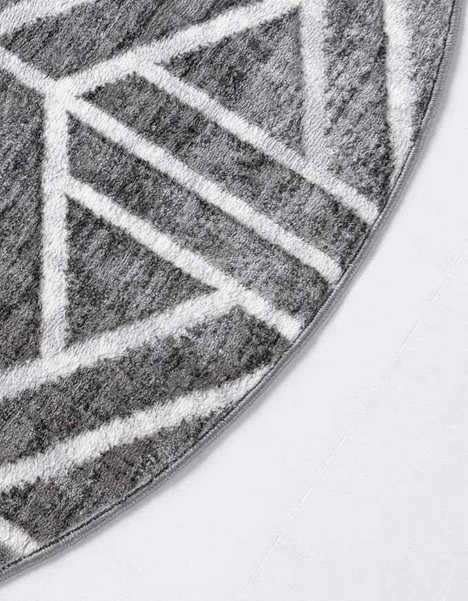 Rugs.com Lattice Trellis Collection Rug – 5 Ft Round Gray Low-Pile Rug Perfect for Kitchens, Dining Rooms
