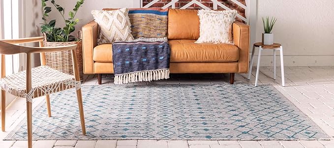 Unique Loom Outdoor Trellis Collection Area Rug - Tribal Trellis (6' 1" x 9' Rectangle, Light Blue/ Ivory)