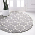 Rugs.com Lattice Frieze Collection Rug – 4' Round Light Gray Medium Rug Perfect for Kitchens, Dining Rooms