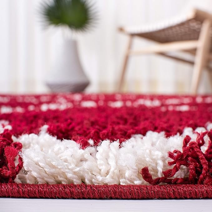 SAFAVIEH Dallas Shag Collection Accent Rug - 3' x 5', Red & Ivory, Trellis Design, Non-Shedding & Easy Care, 1.5-inch Thick Ideal for High Traffic Areas in Entryway, Living Room, Bedroom (SGD257Q)