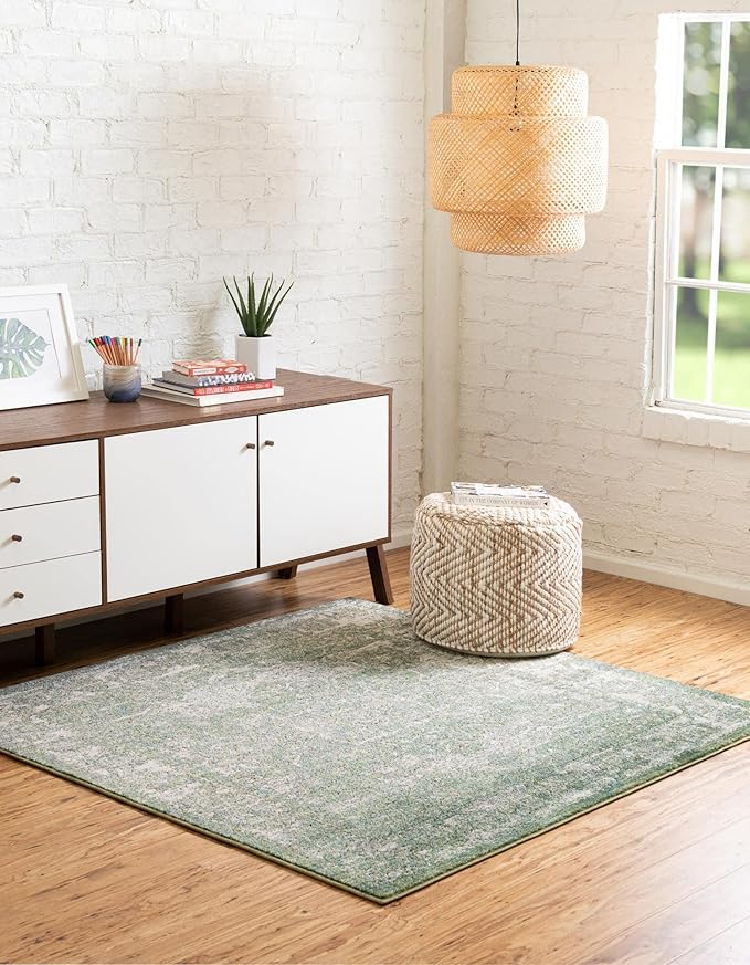 Unique Loom Isabella Collection Area Rug - Adjani (7' 10" Square, Green/ Ivory)