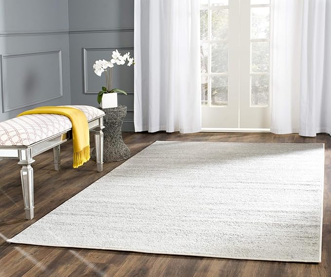 SAFAVIEH Adirondack Collection Area Rug - 5'1" x 7'6", Light Blue & Dark Blue, Modern Ombre Design, Non Shedding & Easy to Clean, Ideal for Living Room, Bedroom, Office, Dining Space (ADR113F)