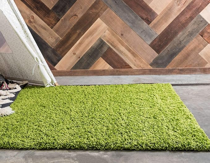 Unique Loom Solid Shag Collection Area Rug (7' 1" x 10' Rectangle, Grass Green)