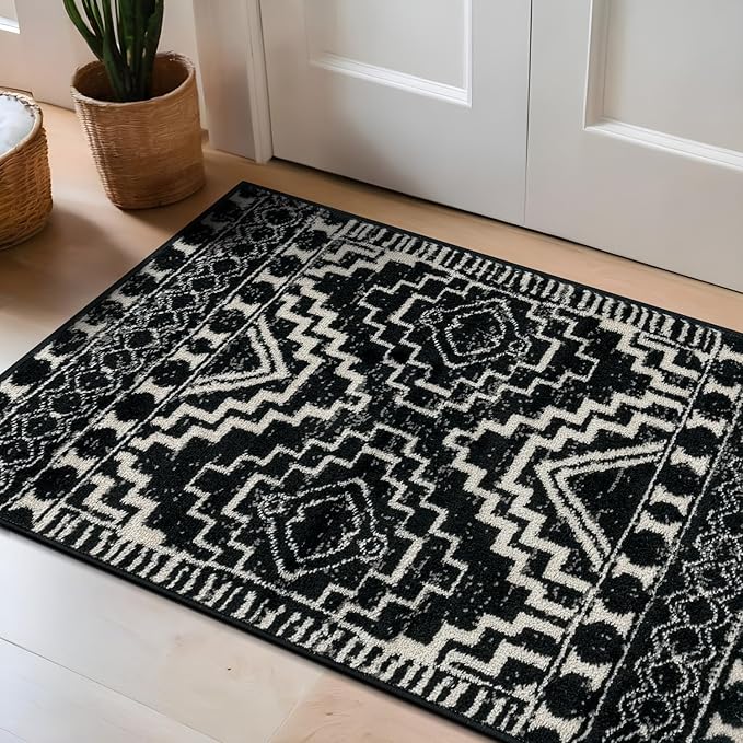 Rugshop Southwestern Black and White Tribal Area Rug – Geometric Diamond Pattern Carpet for Living Room, Bedroom, or Entryway – Boho Rustic Soft Floor Decor 2' 3" x 4' Black
