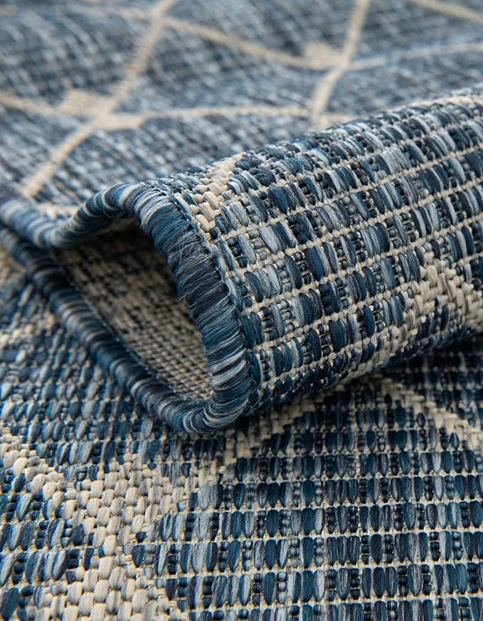 Unique Loom Outdoor Trellis Collection Area Rug - Tribal Trellis (3' 3" x 5' 3" Oval, Blue/ Ivory)