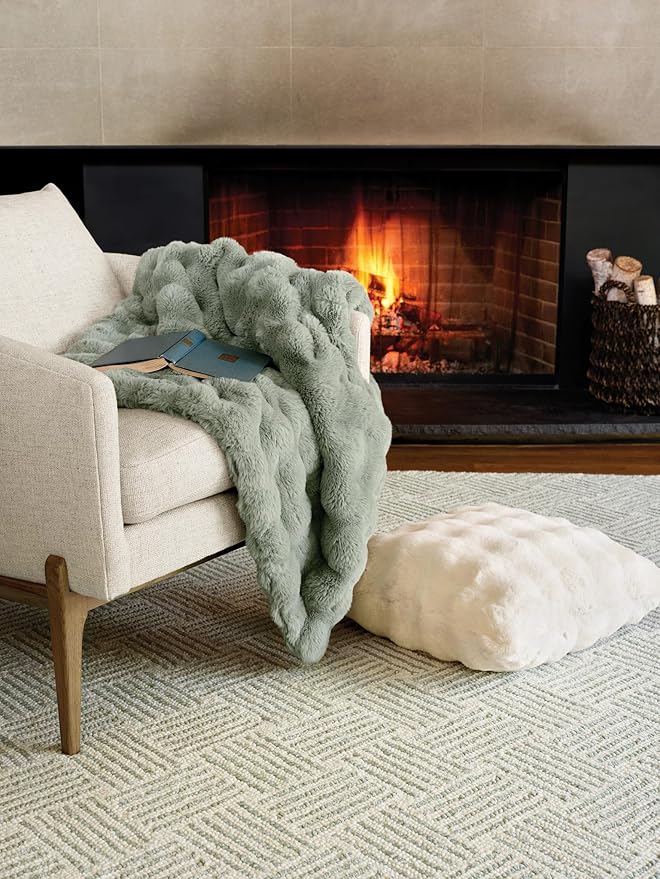 Dash & Albert Layers Desert Sage Hand Hooked Wool Rug, 9.5 X 13.5 Feet, Green Geometric Pattern - Premium Luxury Hotel Quality Soft Breathable Hypoallergenic Machine Washable Easy Care All Season
